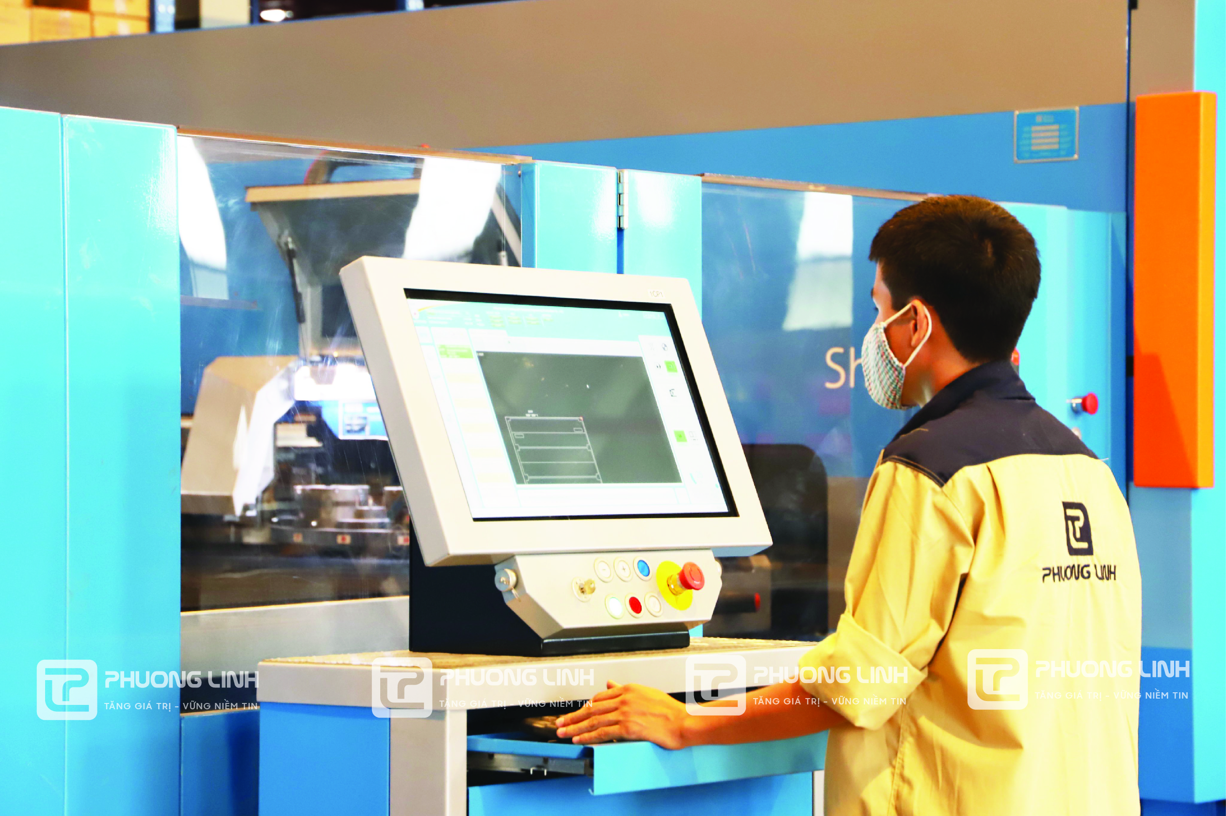 Hệ thống máy móc công nghệ 4.0 hiện đại tại nhà máy Phương Linh