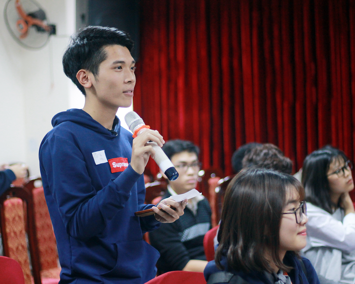 Vua quạt đất Bắc –Trần Văn Lê chia sẻ với Sinh viên Ngoại Thương về “Kỹ năng sinh viên ra trường trong thời đại cách mạng 4.0-5