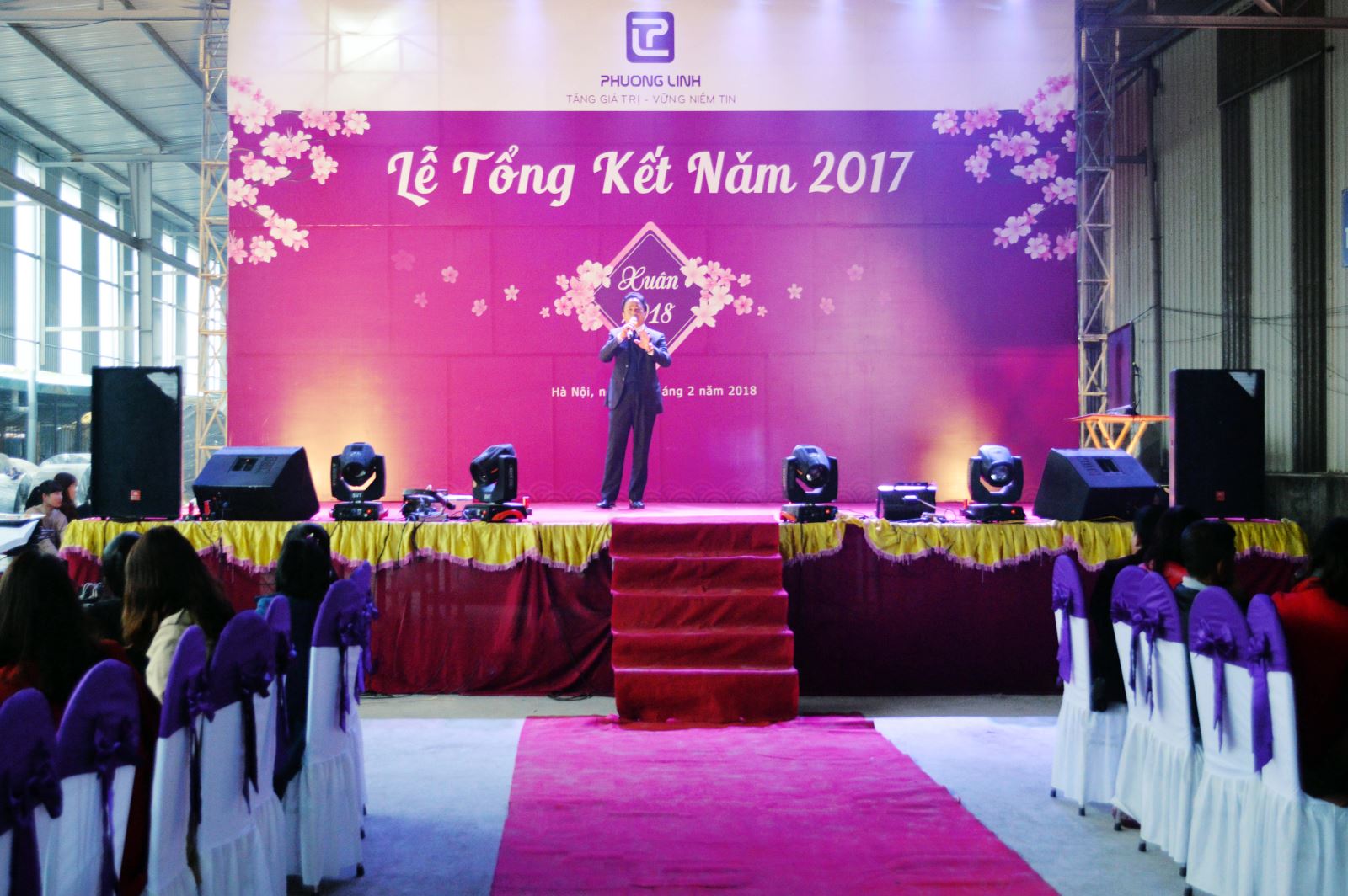Phương Linh rộn ràng trong tiệc tất niên 2017 - Chúc mừng năm mới 2018-5