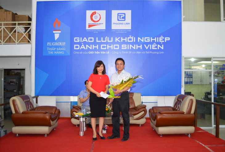 TS. Cao Thị Thanh gửi lời cảm ơn tới Ban lãnh đạo công ty
