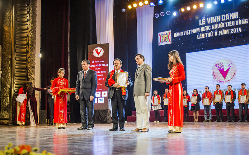 Công ty Phương Linh nhận giải thưởng 